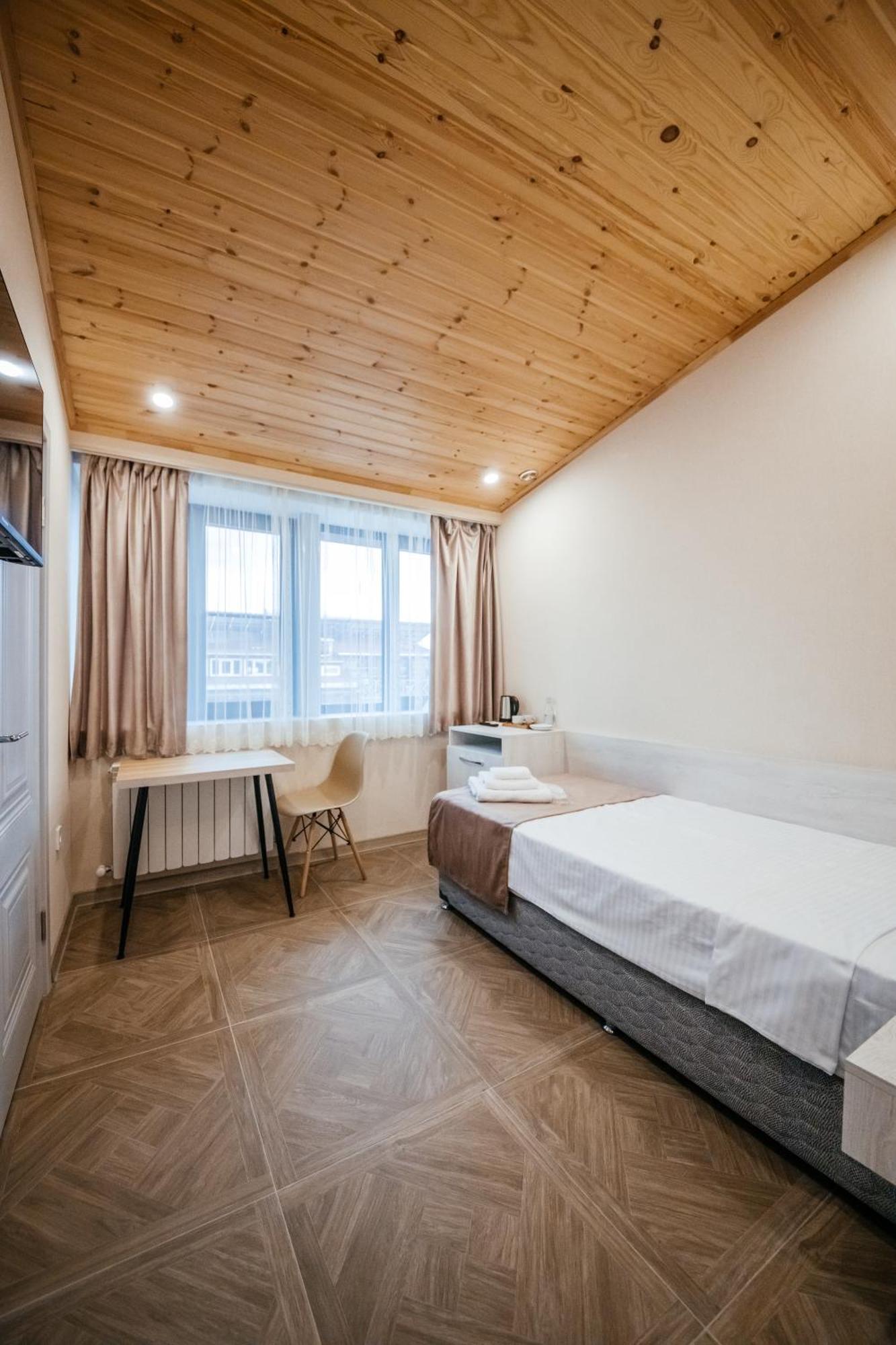 Chief Hotel Γκιουμρί Εξωτερικό φωτογραφία