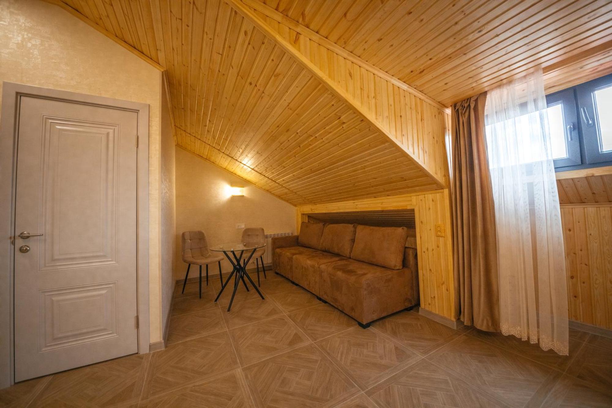 Chief Hotel Γκιουμρί Εξωτερικό φωτογραφία