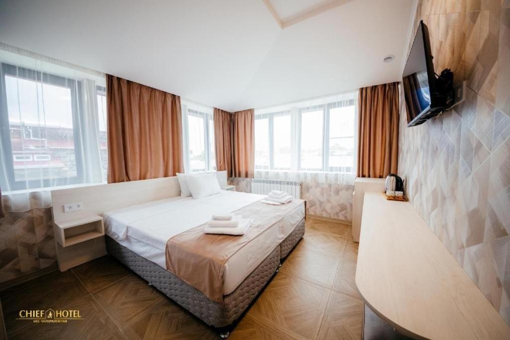 Chief Hotel Γκιουμρί Εξωτερικό φωτογραφία